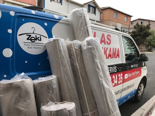 Teslime hazır hijyenik paketli halılar ve servis aracımız